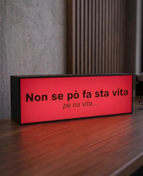 Lightbox frase "Non se po fa sta vita pe na vita"